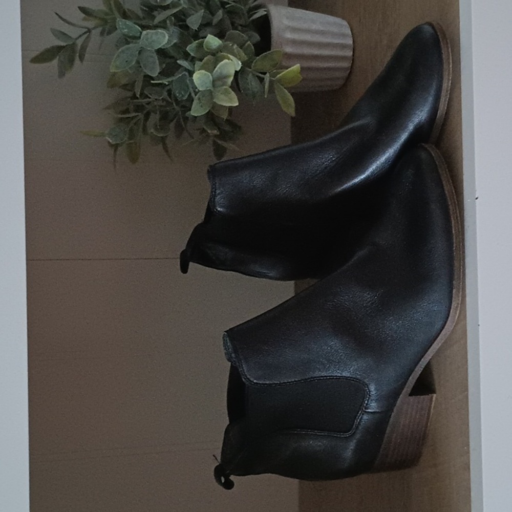 LUCKY BRAND BLACK GENUINE LEATHER BOOTIE